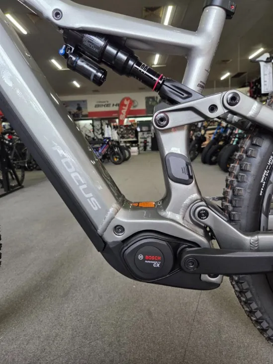 A Bosch Performance CX motor on a Focus e-MTB frame